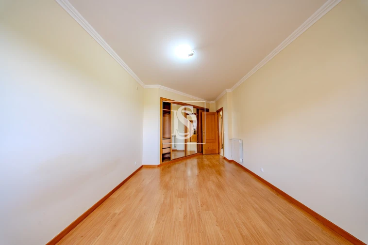 Apartamento T2 para Venda em Almeirim Foto 14