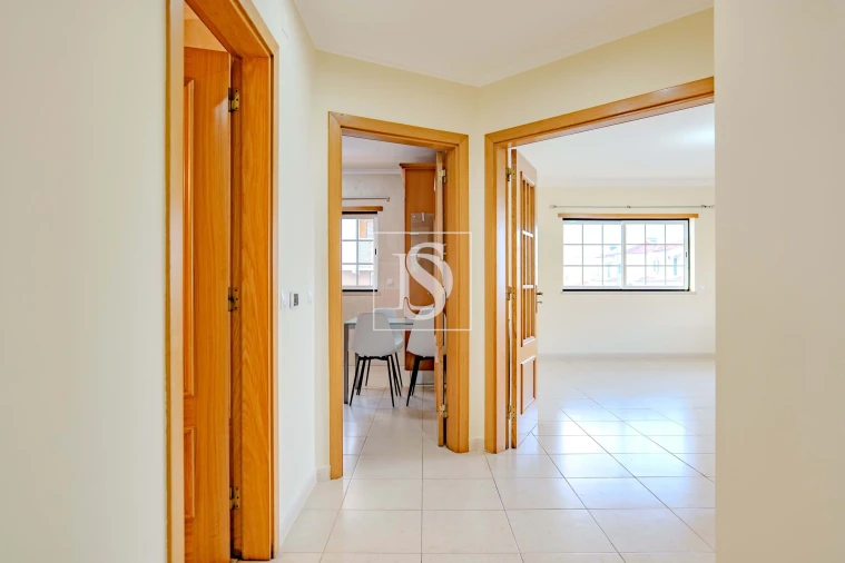 Apartamento T2 para Venda em Almeirim Foto 4