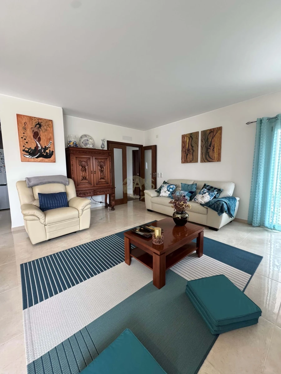 Moradia T4 para Venda em Gaeiras Foto 24