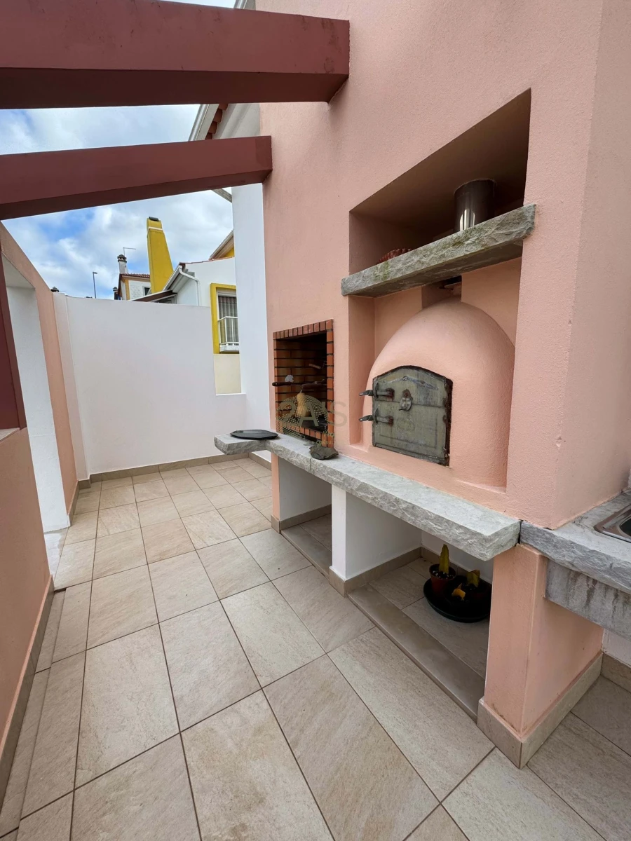 Moradia T4 para Venda em Gaeiras Foto 25