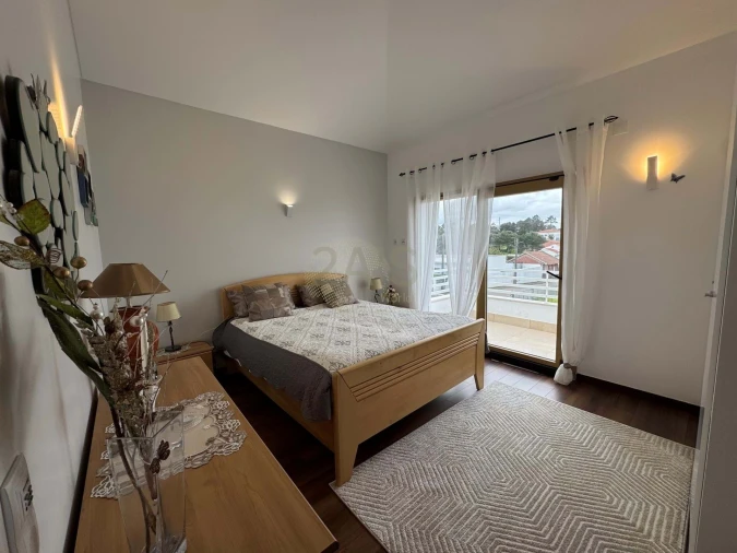 Moradia T4 para Venda em Gaeiras Foto 5