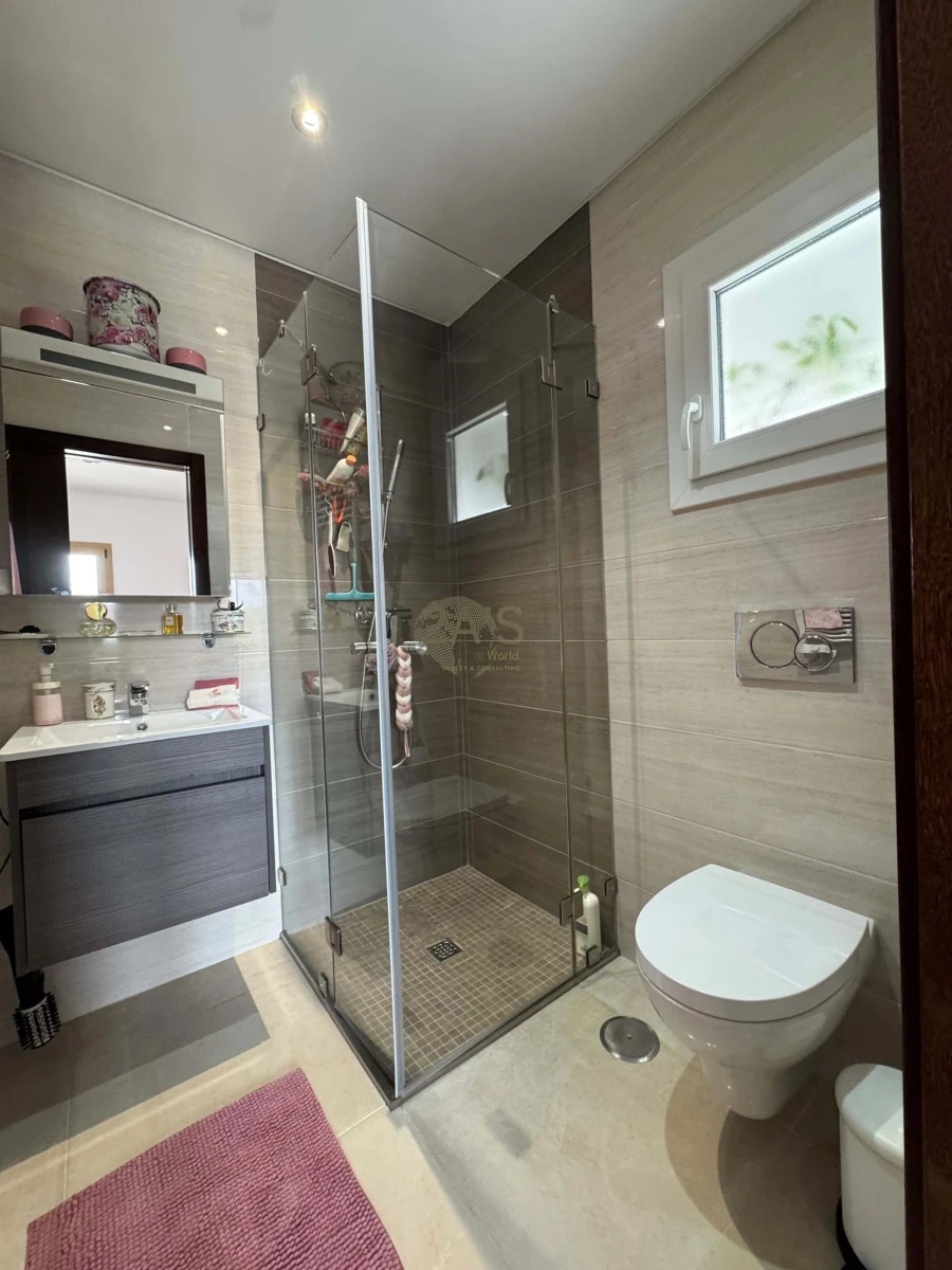 Moradia T4 para Venda em Gaeiras Foto 20