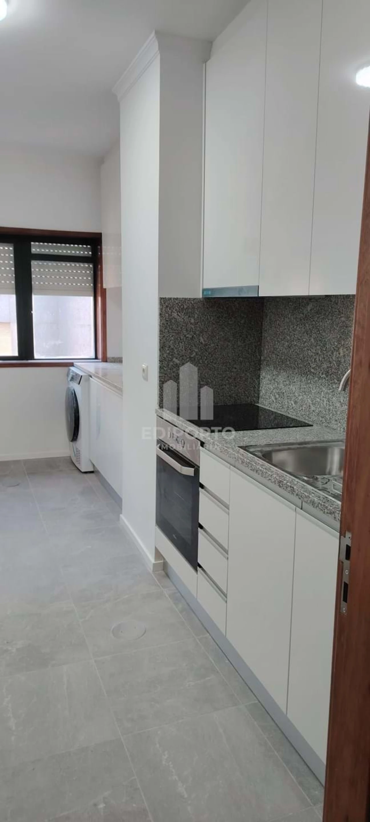 Apartamento T2 para Venda em Santa Marinha Foto 3