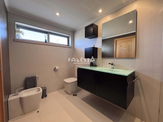 Apartamento T1 para Venda em Guia Foto 14