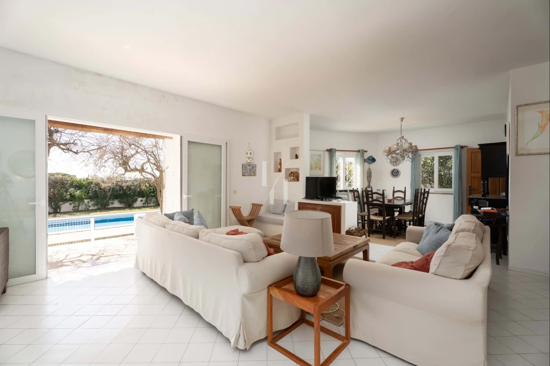 Moradia T5 para Venda em Albufeira e Olhos de Água Foto 8