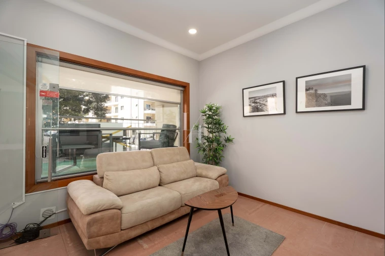 Negócio para Venda em Lagos (São Sebastião e Santa Maria) Foto 6