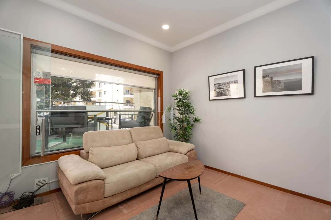 Negócio para Venda em Lagos (São Sebastião e Santa Maria) Foto 6