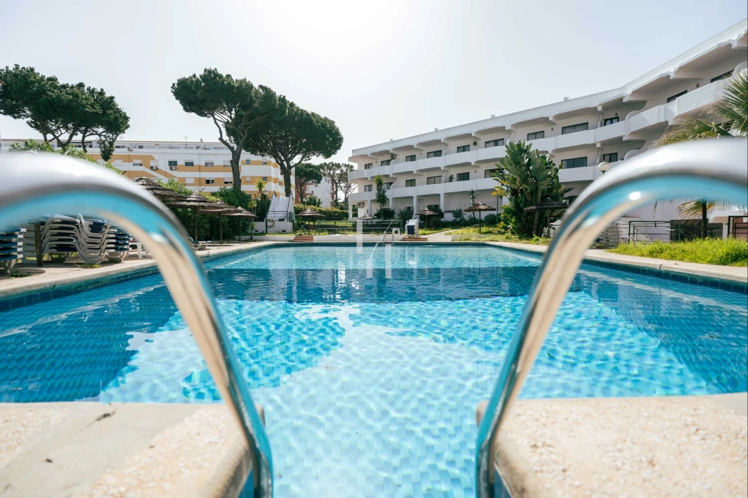 Apartamento T1 para Arrendamento em Quarteira Foto 1