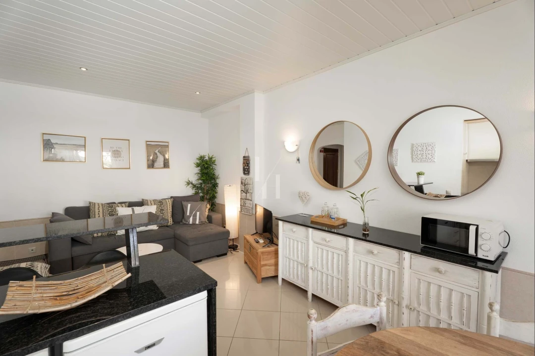 Apartamento T1 para Arrendamento em Quarteira Foto 3