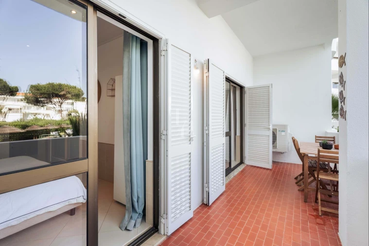 Apartamento T1 para Arrendamento em Quarteira Foto 15