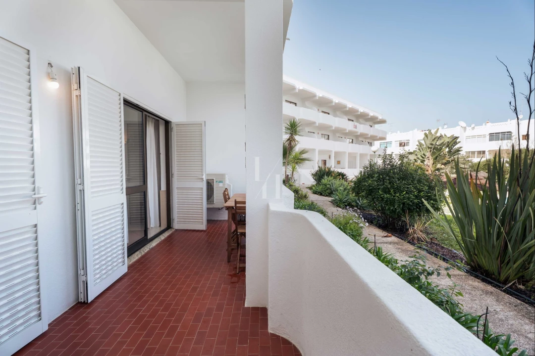 Apartamento T1 para Arrendamento em Quarteira Foto 16