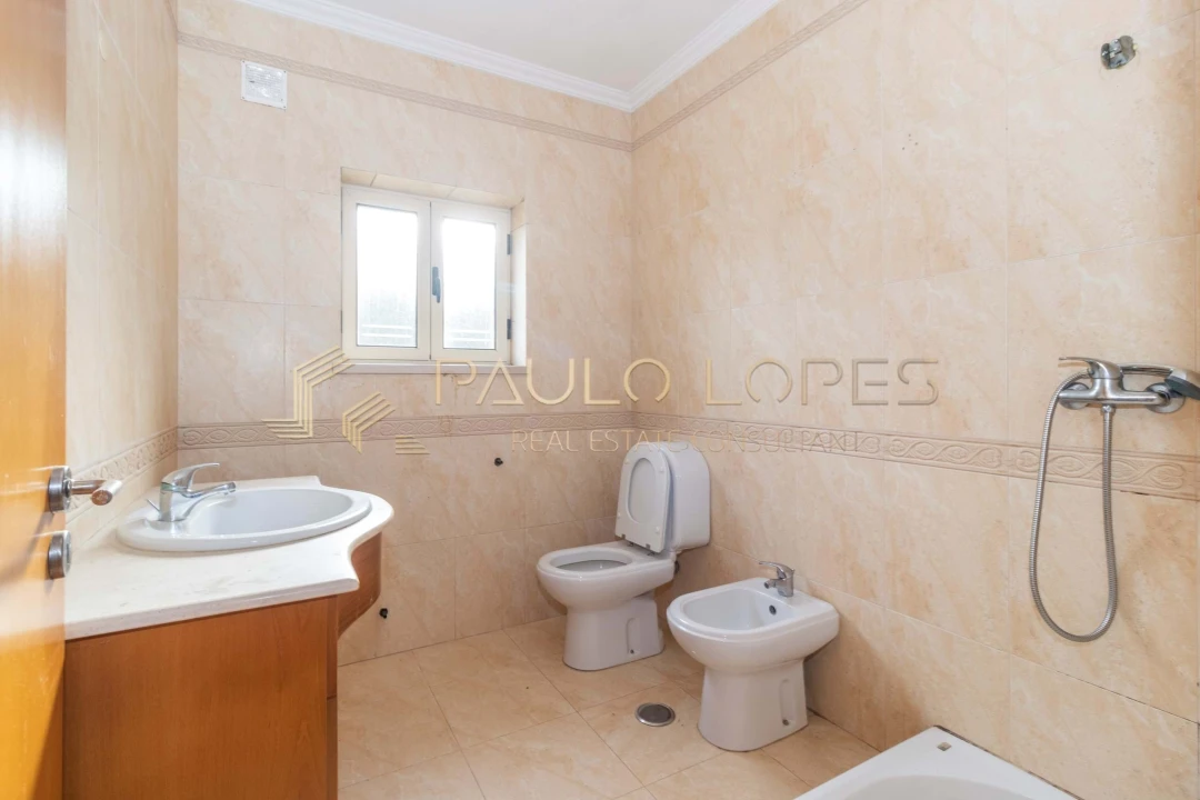 Moradia T4 para Venda em Seiça Foto 10