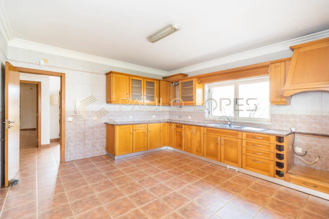 Moradia T4 para Venda em Seiça Foto 6