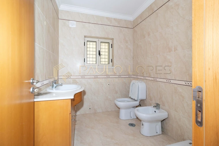 Moradia T4 para Venda em Seiça Foto 22