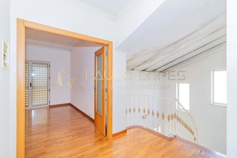 Moradia T4 para Venda em Seiça Foto 13