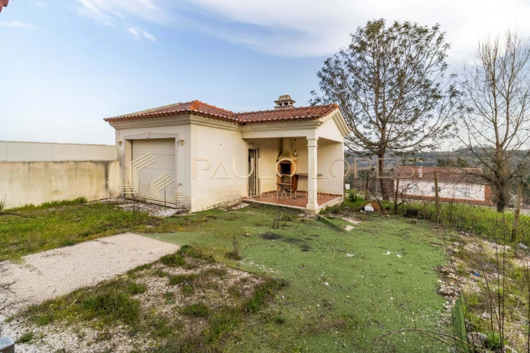 Moradia T4 para Venda em Seiça Foto 26