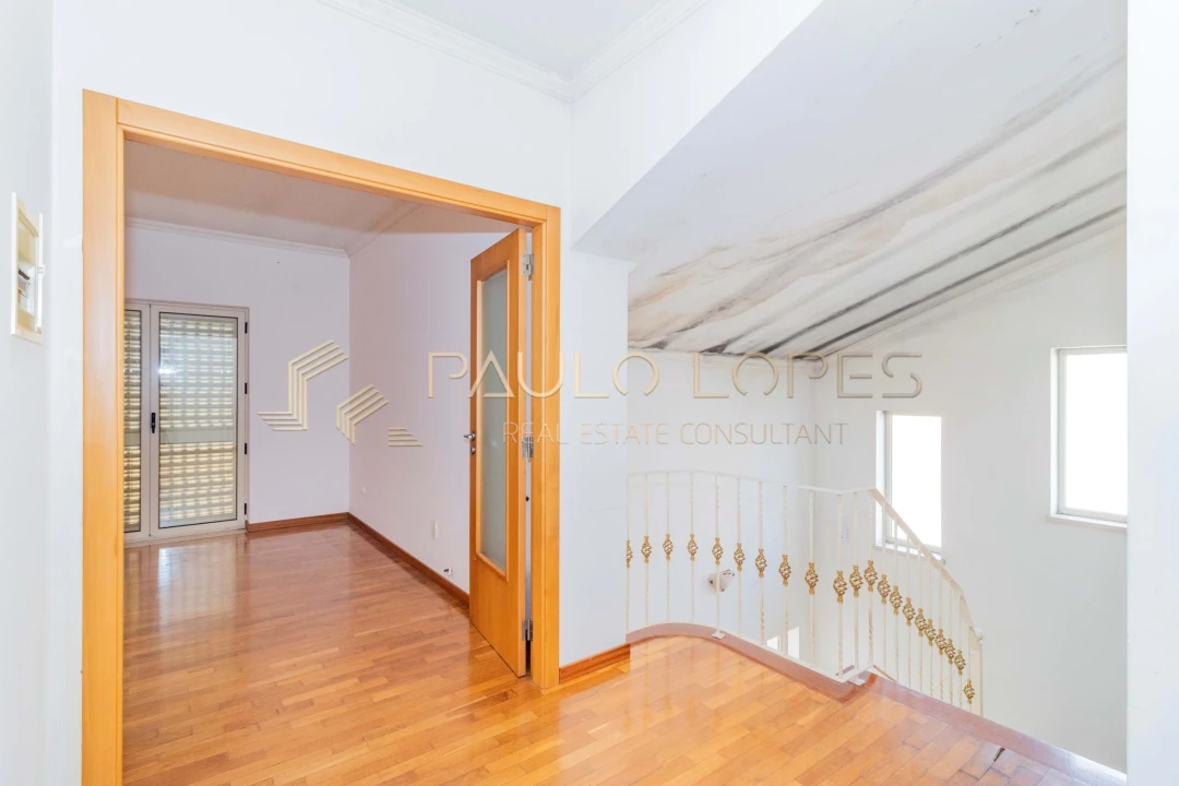 Moradia T4 para Venda em Seiça Foto 13