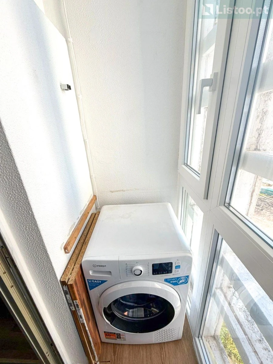 Apartamento T2 para Venda em Santo António dos Cavaleiros e Frielas Foto 14