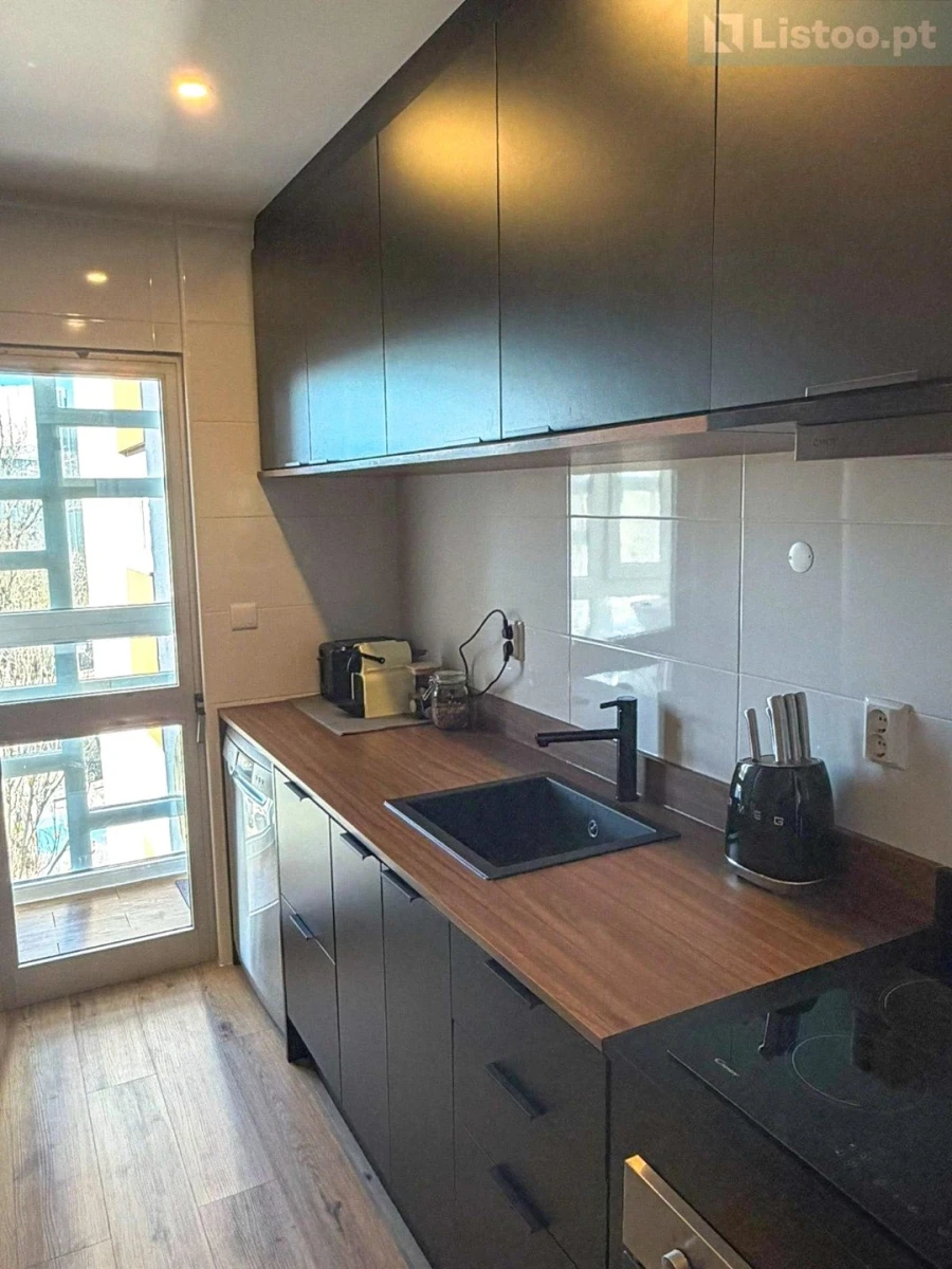 Apartamento T2 para Venda em Santo António dos Cavaleiros e Frielas Foto 16