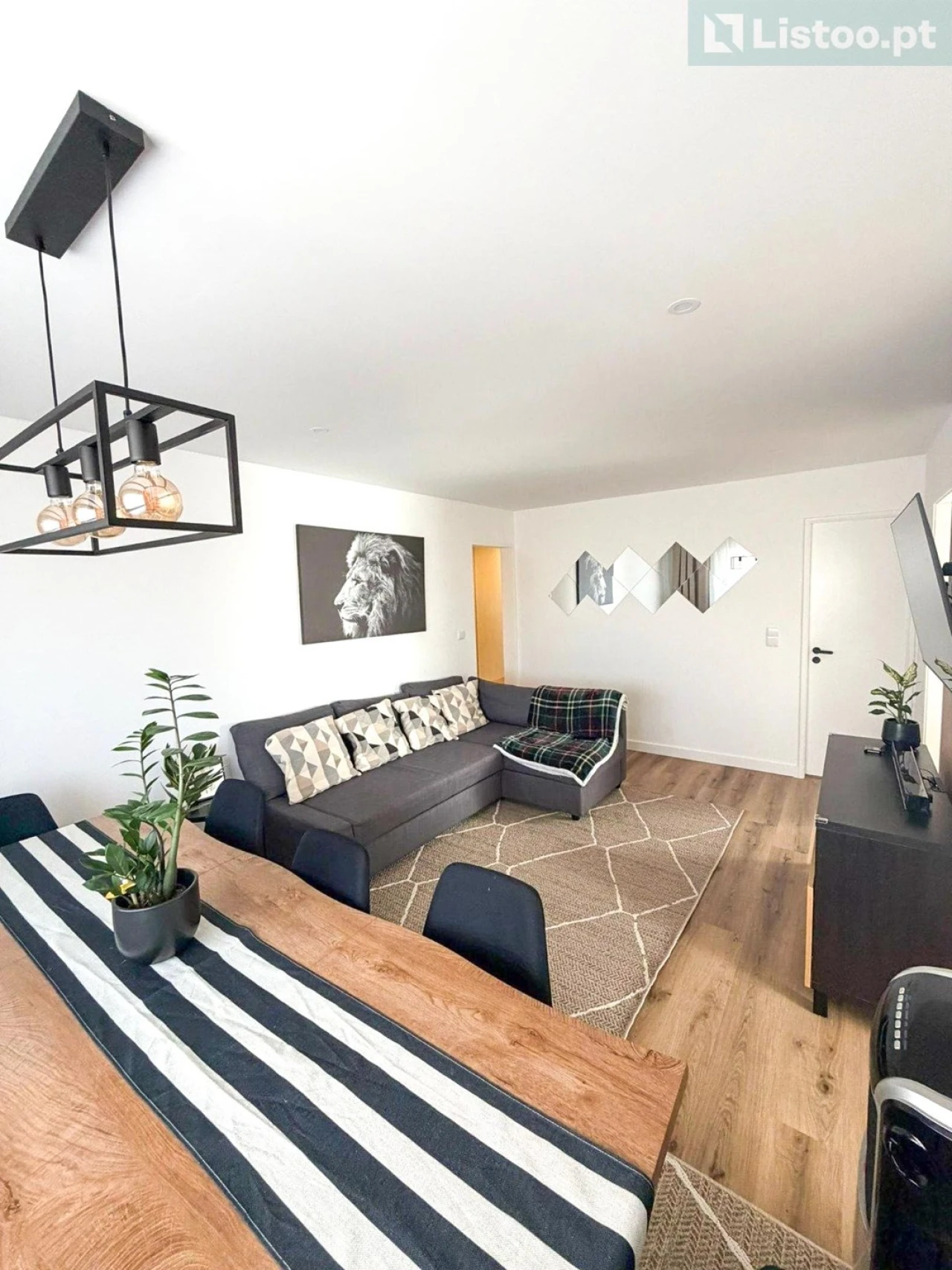 Apartamento T2 para Venda em Santo António dos Cavaleiros e Frielas Foto 1