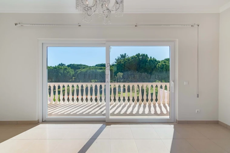 Moradia T5 para Venda em Almancil Foto 7