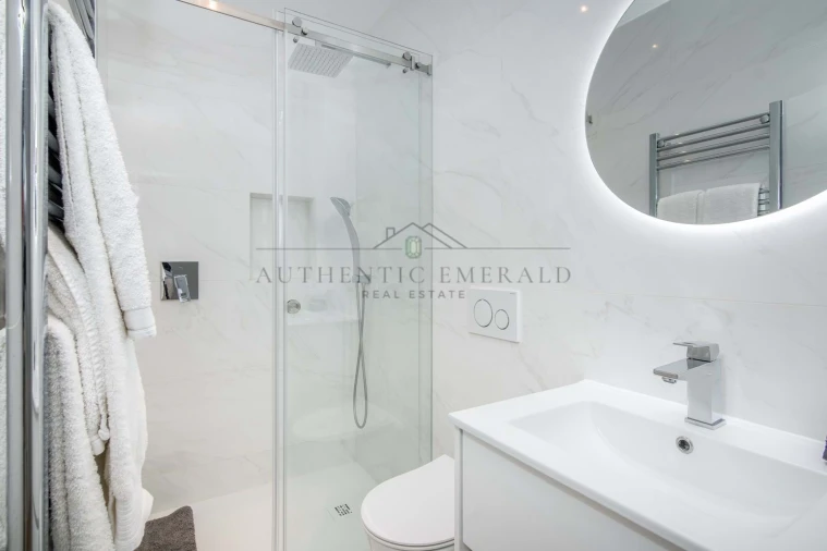 Moradia T5 para Venda em Almancil Foto 11