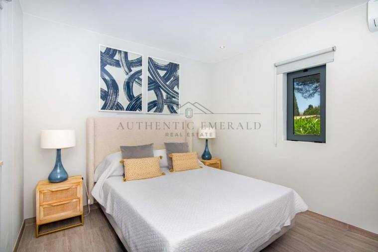 Moradia T5 para Venda em Almancil Foto 8