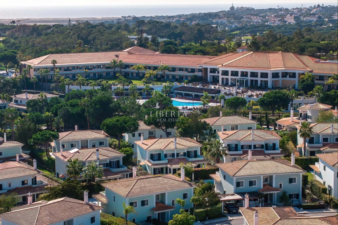 Moradia T4 para Venda em Almancil Foto 27