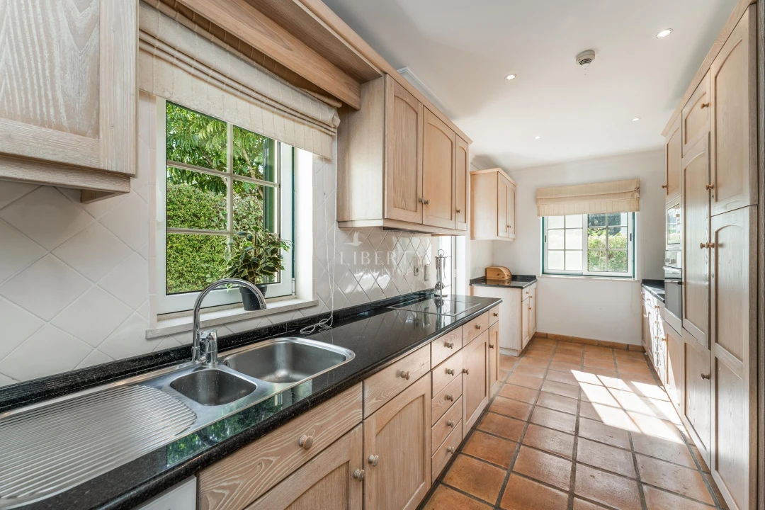 Moradia T4 para Venda em Almancil Foto 14