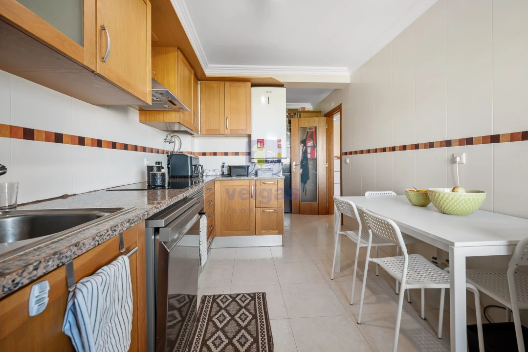 Apartamento T4 para Venda em Alhos Vedros Foto 21