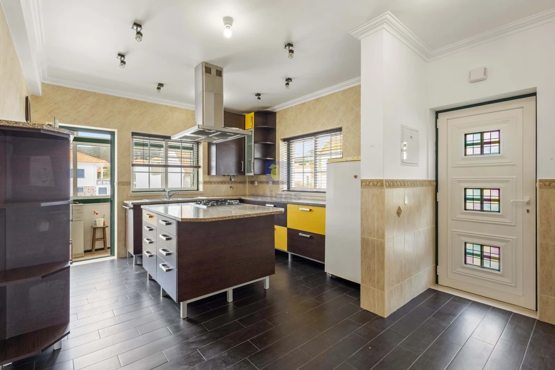 Apartamento T3 para Venda em Foz do Arelho Foto 1