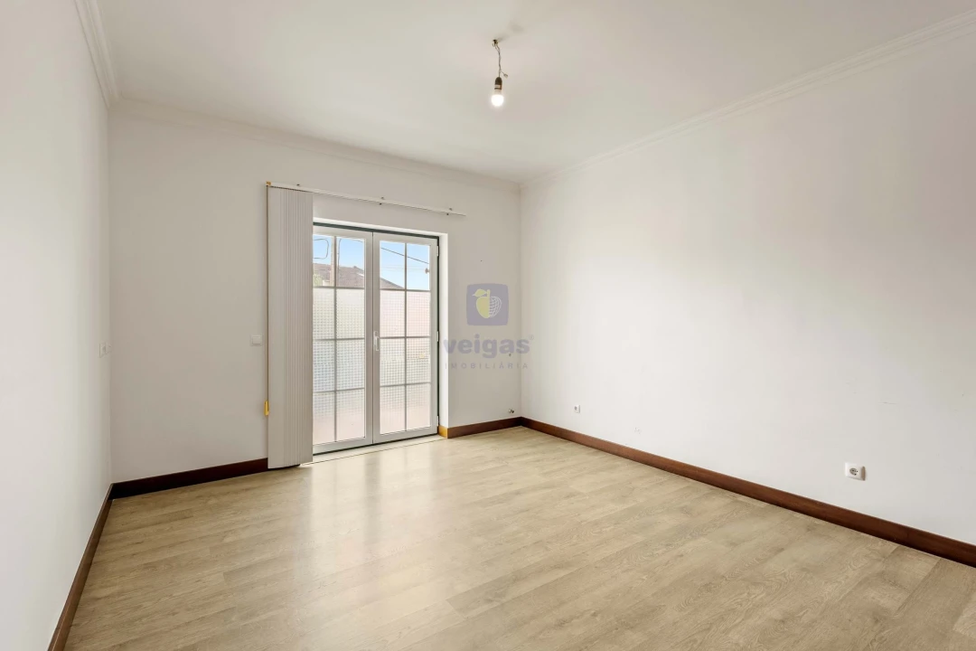 Apartamento T3 para Venda em Foz do Arelho Foto 19