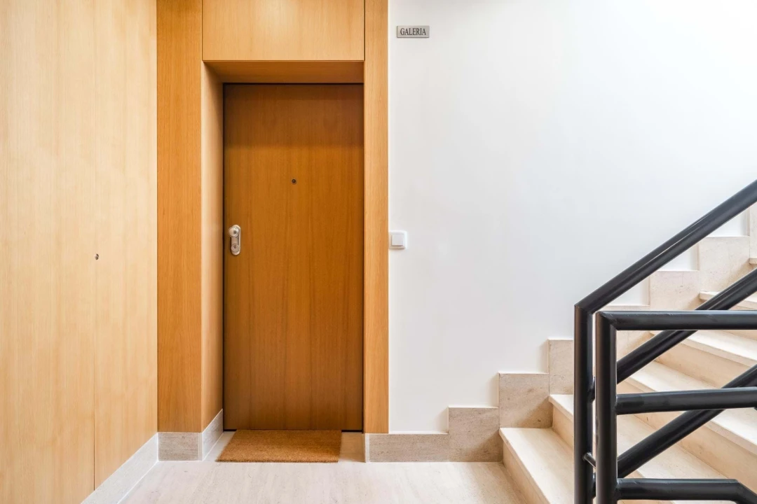 Apartamento T1 para Arrendamento em Campolide Foto 17