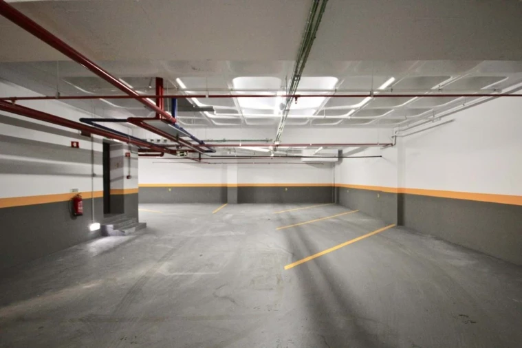 Apartamento T1 para Arrendamento em Campolide Foto 18