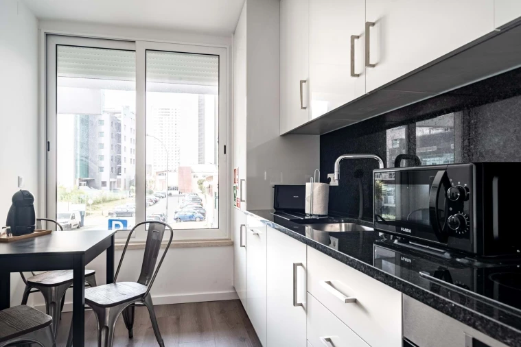 Apartamento T1 para Arrendamento em Campolide Foto 11