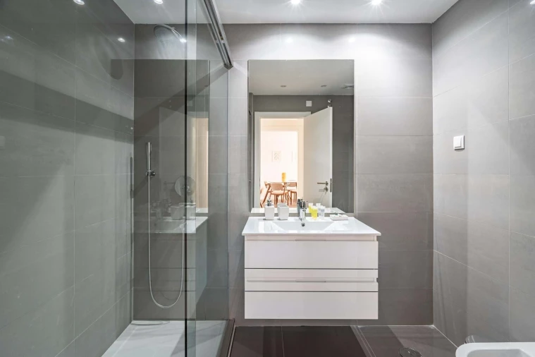 Apartamento T1 para Arrendamento em Campolide Foto 15