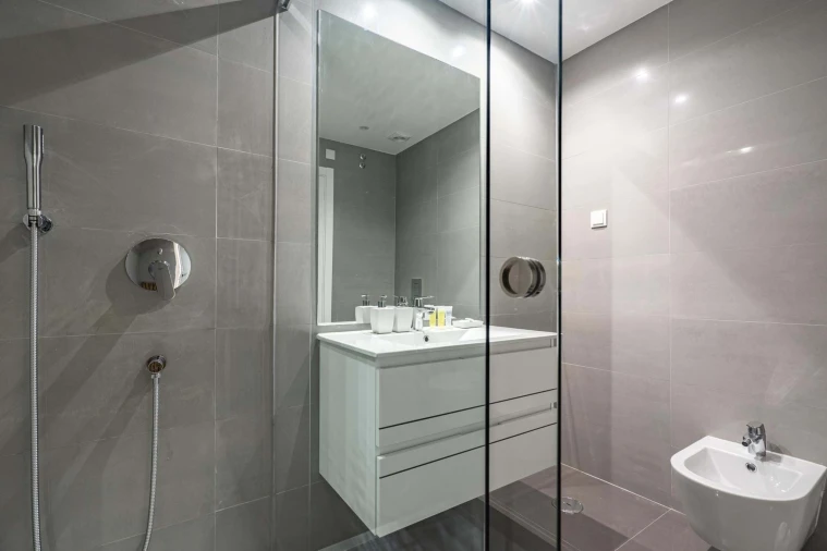 Apartamento T1 para Arrendamento em Campolide Foto 14
