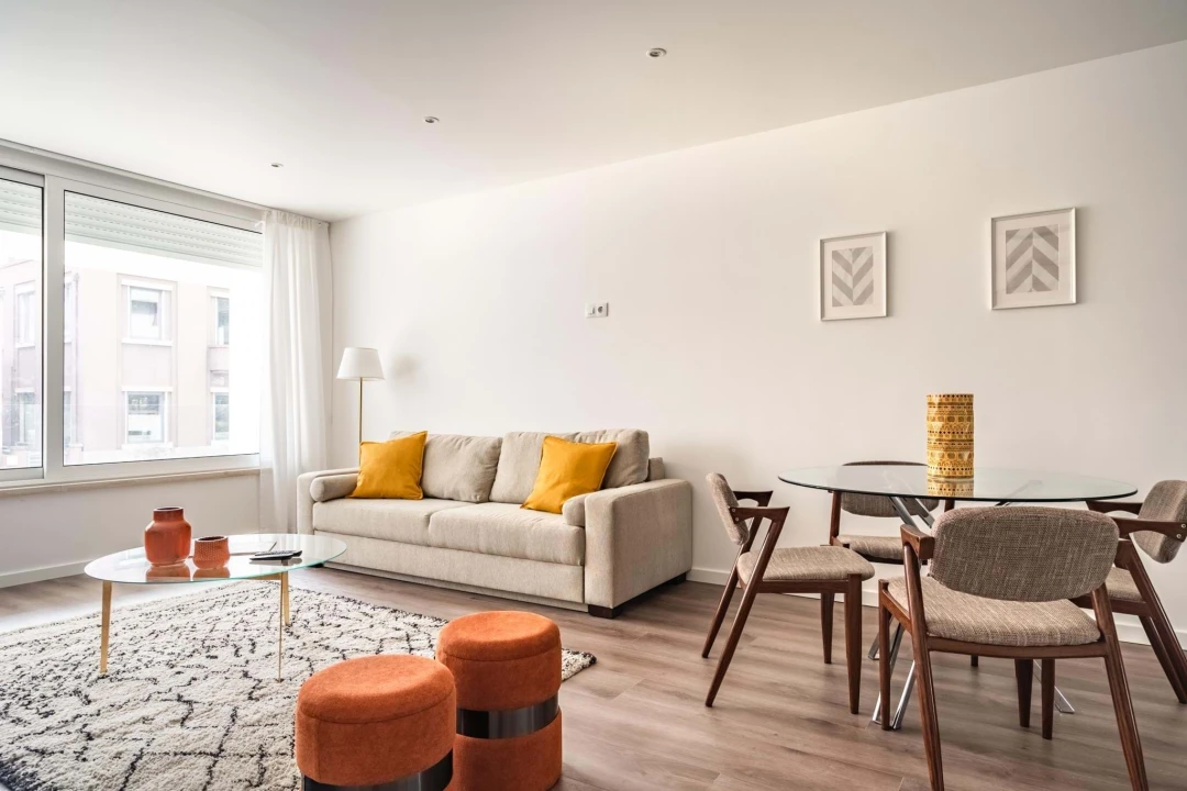 Apartamento T1 para Arrendamento em Campolide Foto 1