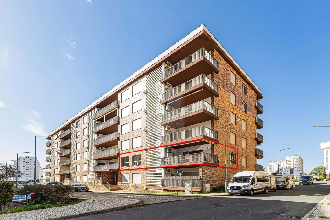 Apartamento T2 para Venda em Armação de Pera Foto 4