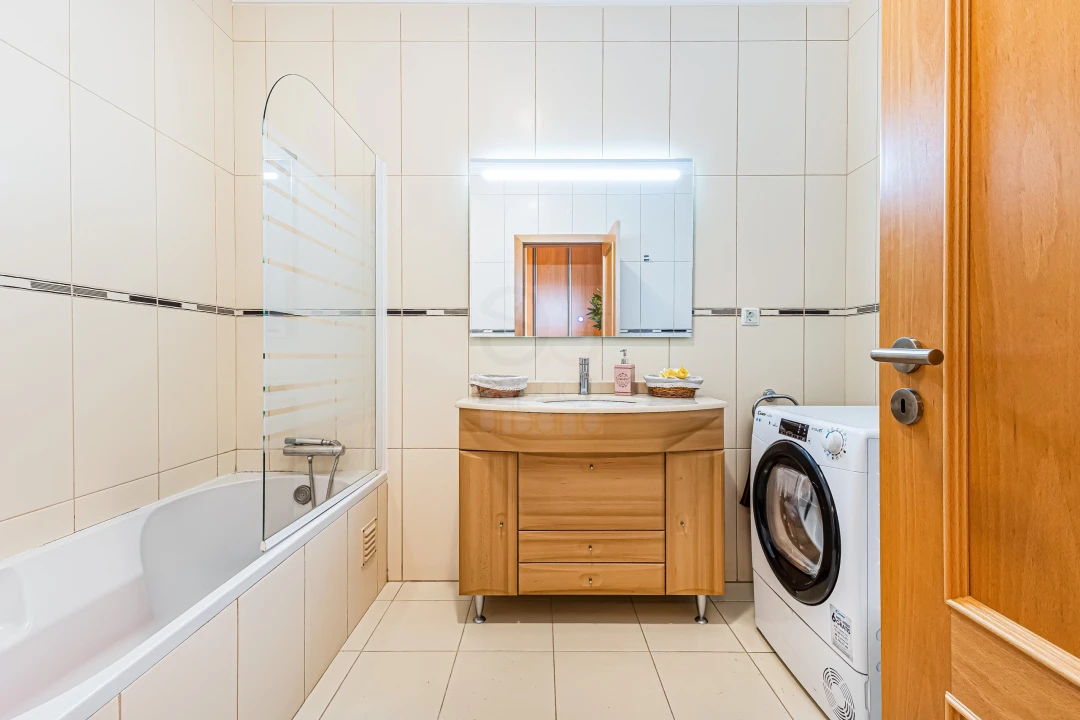 Apartamento T2 para Venda em Armação de Pera Foto 21