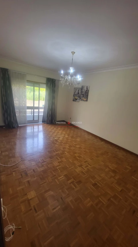 Apartamento T3 para Venda em Ramalde