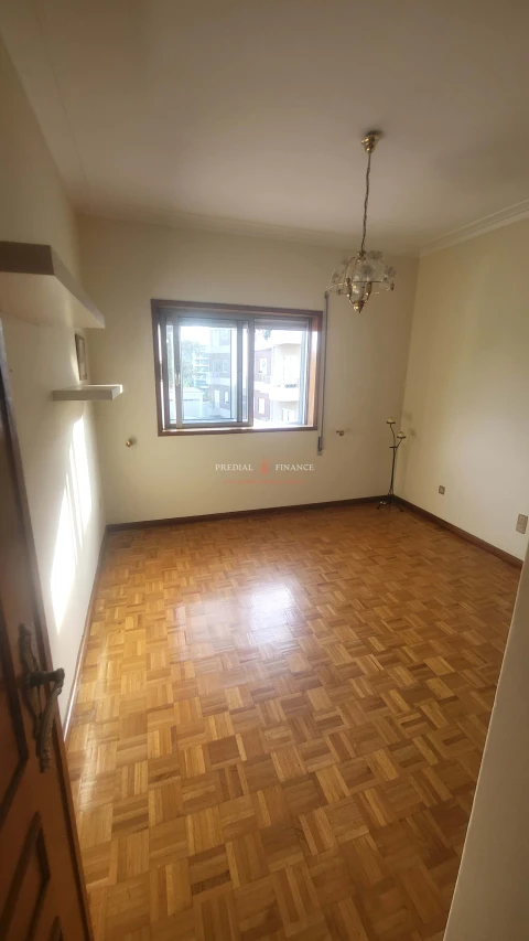Apartamento T3 para Venda em Ramalde