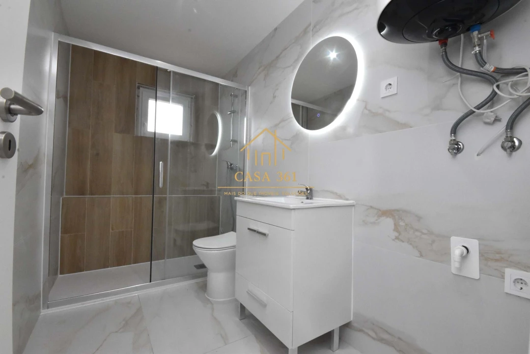 Apartamento T2 para Venda em Camarate, Unhos e Apelação Foto 24