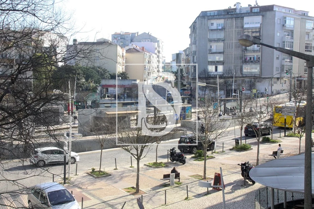 Negócio para Venda em Almada, Cova da Piedade, Pragal e Cacilhas Foto 4