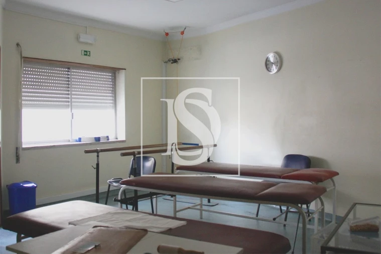 Negócio para Venda em Almada, Cova da Piedade, Pragal e Cacilhas Foto 7