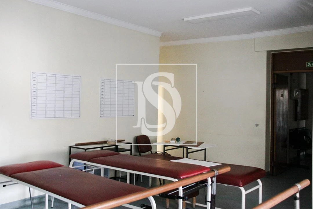 Negócio para Venda em Almada, Cova da Piedade, Pragal e Cacilhas Foto 8