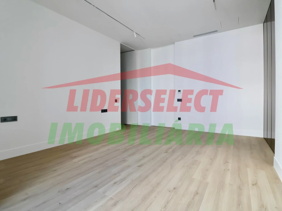 Apartamento T3 para Venda em Lourinhã e Atalaia Foto 17