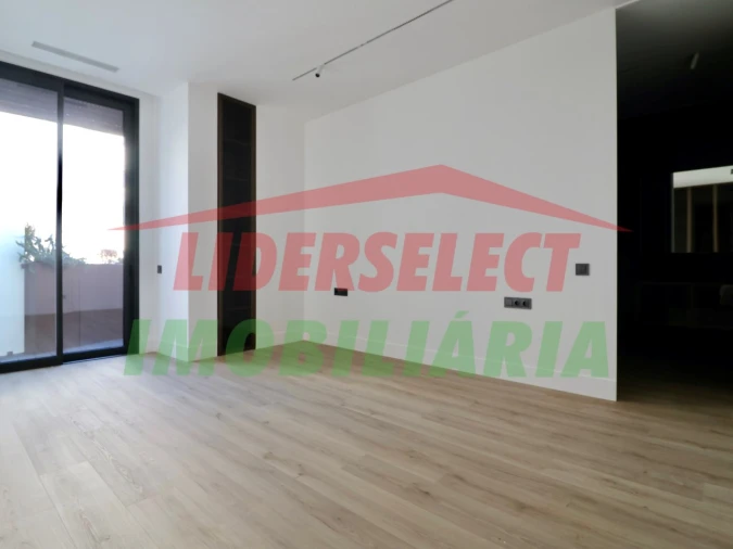 Apartamento T3 para Venda em Lourinhã e Atalaia Foto 18