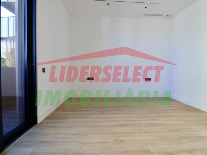 Apartamento T3 para Venda em Lourinhã e Atalaia Foto 23