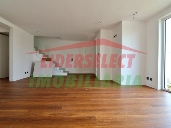 Moradia T3 para Venda em Ribamar Foto 8